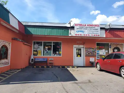 Estrella Hondumex in Gatlinburg