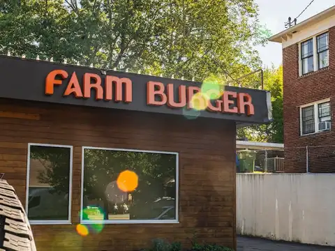 Farm Burger Virginia Highland in Atlanta