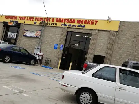 Farmers Tran Seafood And Live Poultry Market in Los Angeles