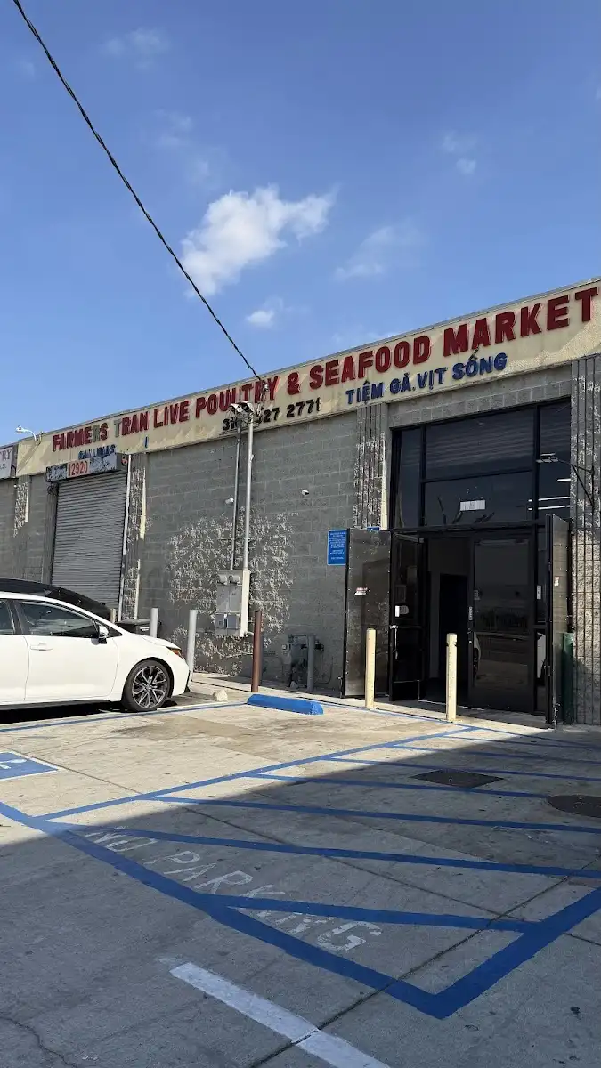 Farmers Tran Seafood And Live Poultry Market – photo 4