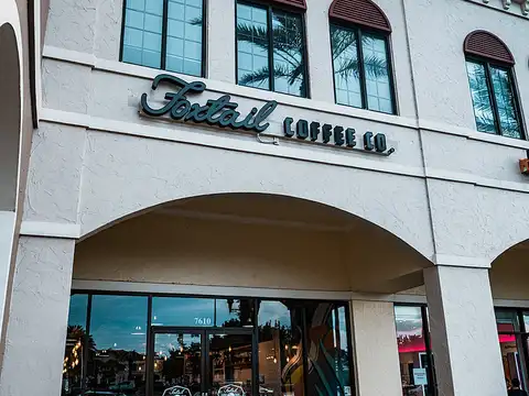 Foxtail Coffee Co And Kelly’S Ice Cream - Sand Lake in Orlando