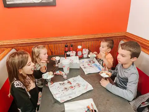 Friendly's in South Portland