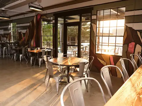 Fringe - A Well-Tapped Eatery in Boulder