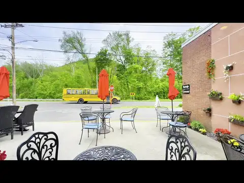 Funcle's Café in Hamden