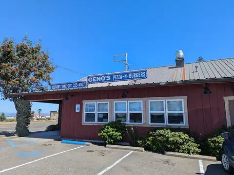 Geno's Pizza And Burgers in Astoria