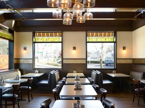 Gino's Pizzeria in Lake Ronkonkoma
