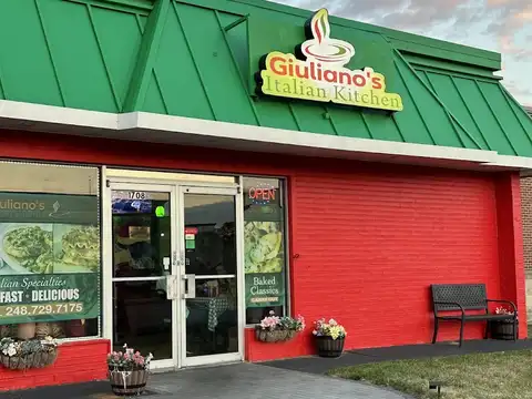 Giuliano's Italian Kitchen in Troy