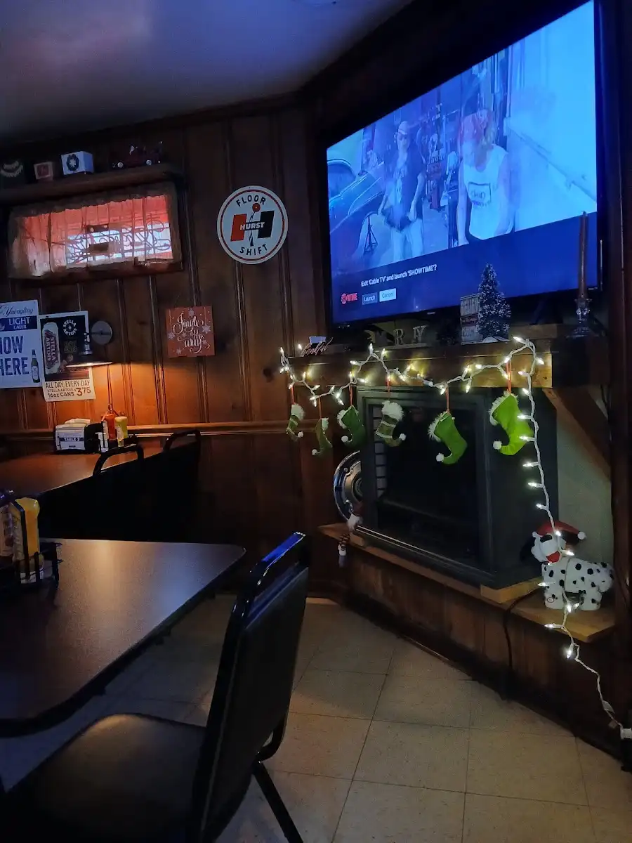 Glenville Station Pub and Grub – photo 4