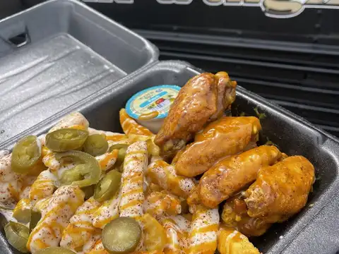 Goat Wingz Food Truck in Dothan