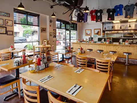 Golden Diner in Golden