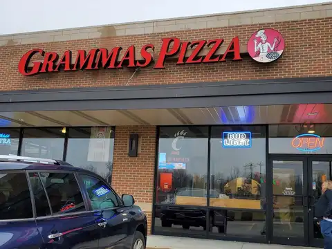 Grammas Pizza Eastgate in Cincinnati