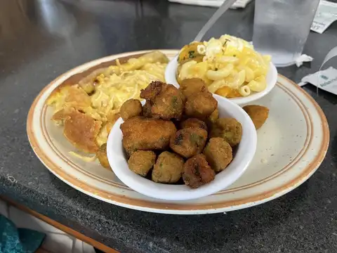 Gunter's Family Kitchen & Catering in Harmony