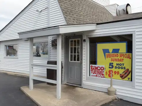 Guys Grille Gyros & More in Wauconda