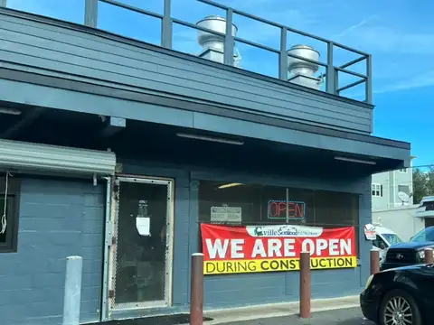 G’Ville Seafood N’ Chicken in Gainesville