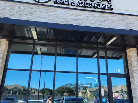 Hana Sushi & Asian Cuisine in Gainesville