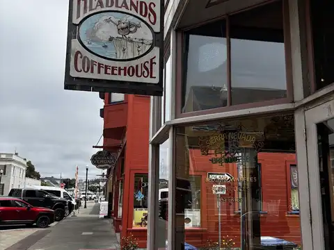 Headlands Coffeehouse in Fort Bragg