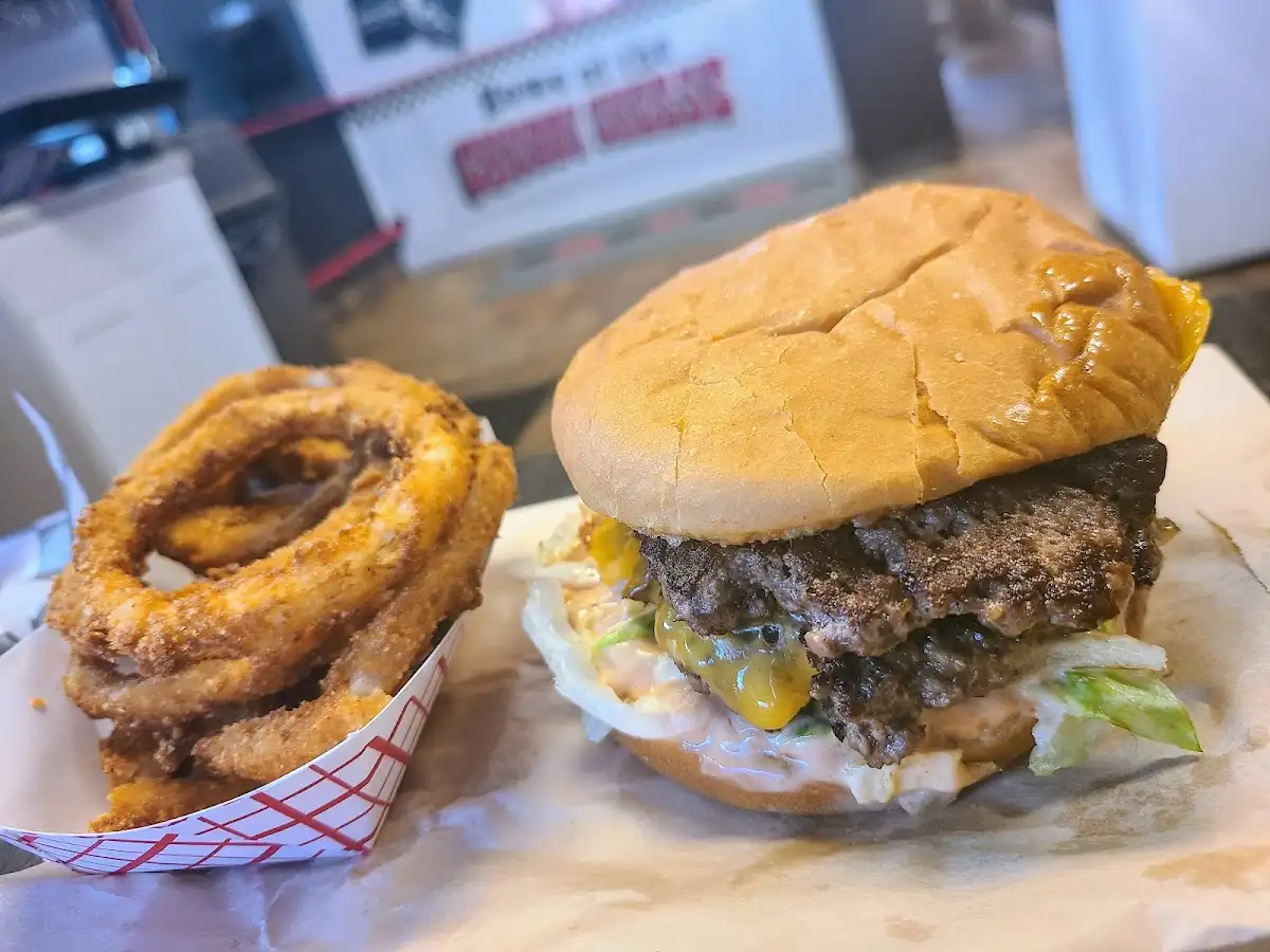 Henrie's Drive In – photo 4