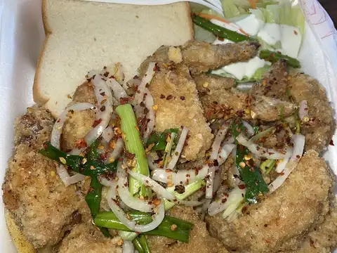 Henry's Seafood and Wings in Beaumont