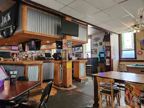 Hitching Post Inn in Elkton