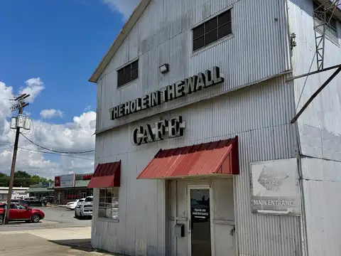 Hole In The Wall Cafe Catering And Events in Conway