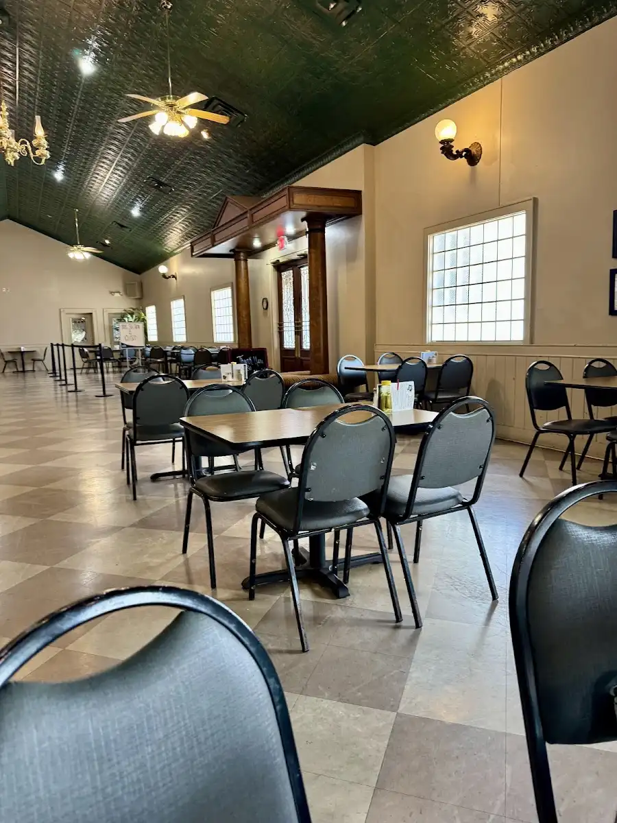 Hole In The Wall Cafe Catering And Events – photo 4