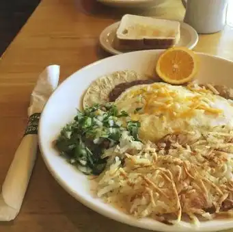 Hotcakes Emporium Pancake House & Restaurant – photo 3