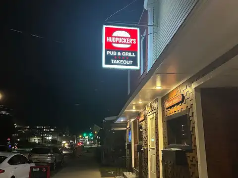 Hudpucker's Pub & Grill in Pittsfield