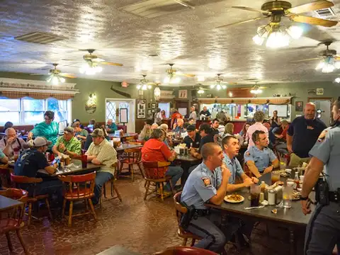 Hudson's Hickory House, Llc in Douglasville