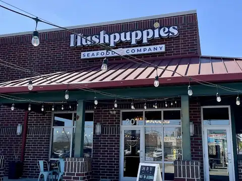 Hushpuppies Seafood Company in Summerville