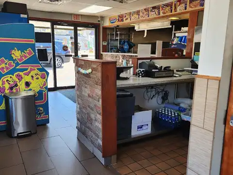 Husson's Pizza in Charleston