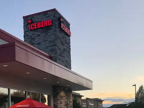 Iceberg Drive Inn in Pleasant Grove