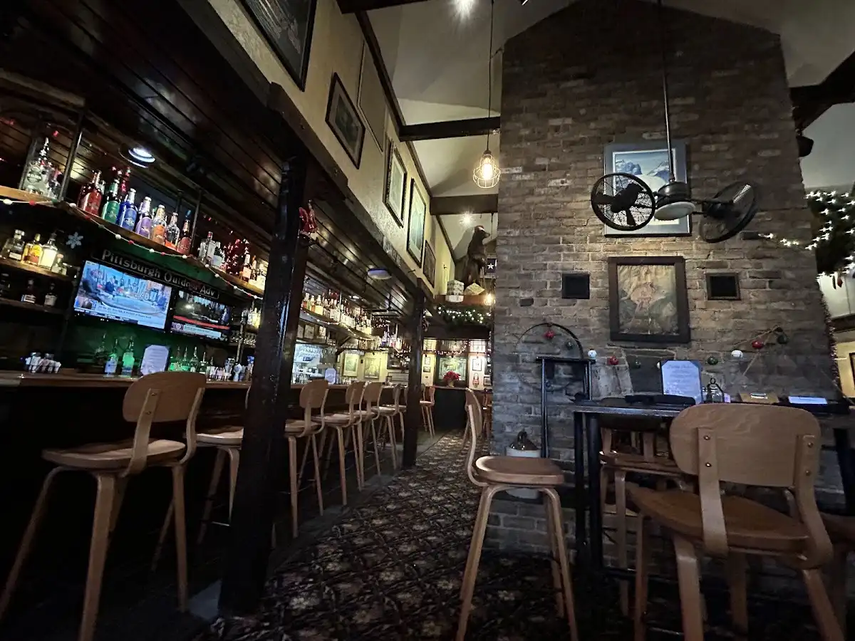 Iron Bridge Inn – photo 2
