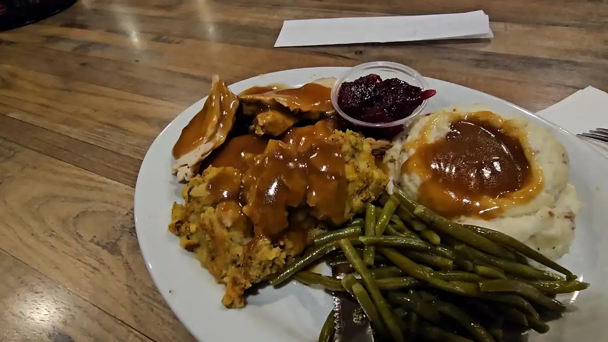 Iron Rail Cafe – photo 2
