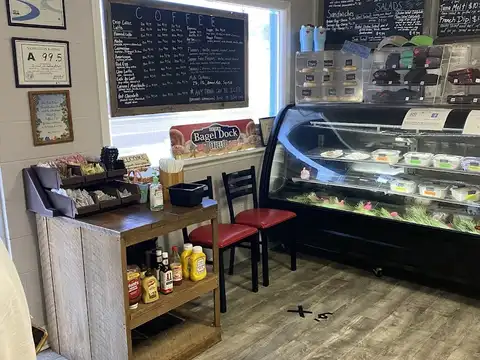 Island Jo Coffee & Cafe in Oak Island