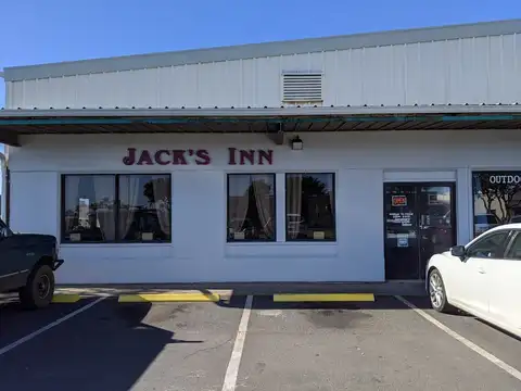 Jack's Inn Breakfast Spot in Kahului