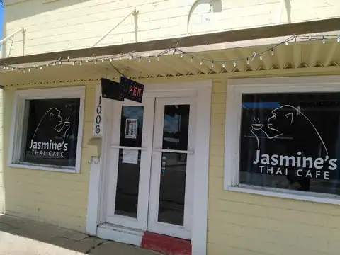 Jasmine’S Thai Café in Bastrop