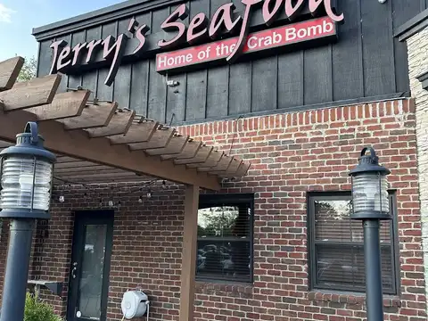 Jerry's Seafood Home Of The Crab Bomb in Bowie