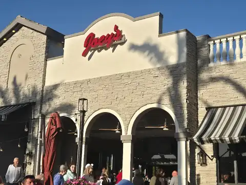 Joey's Pizza & Pasta House in Marco Island