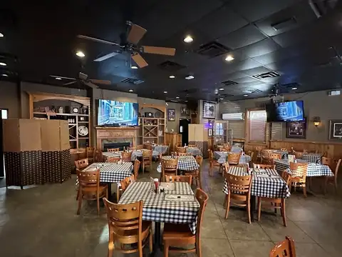 Jones Creek Cafe & Oyster Bar in Baton Rouge