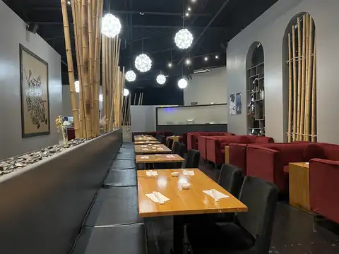 Koi Japanese Sushi Bar & Lounge in Beaumont