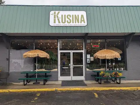 Kusina A Pinoy Turo Turo Restaurant in Mounds View