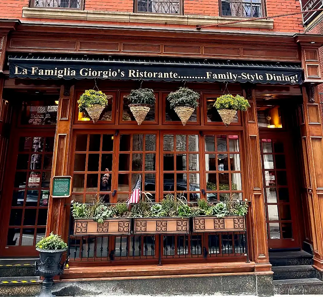 La Famiglia Giorgio's Restaurant – photo 3