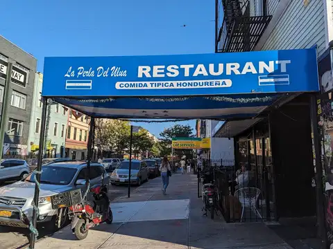 La Perla Del Ulua in Brooklyn