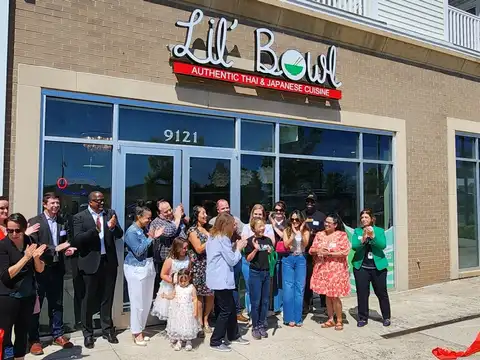 Lil Bowl, Thai And Japanese Cuisine in Manassas Park