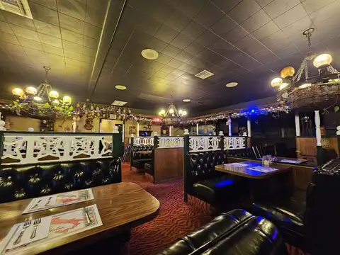 Little Tony's Italian Restaurant in Oxnard