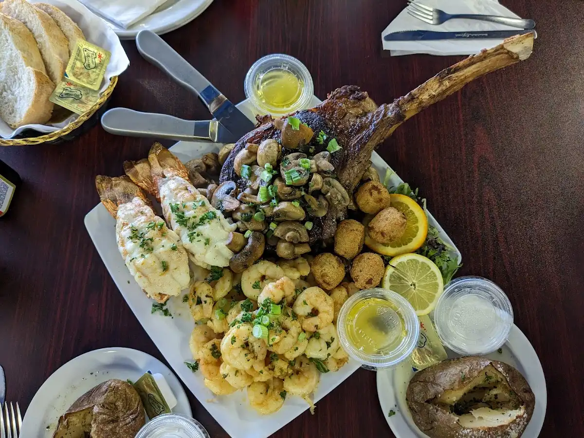 Lobster Shack At Bostons Harbor & Cape – photo 5