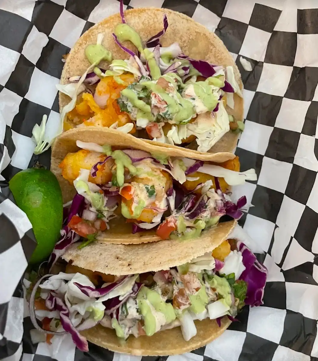 Los Locals Grill & Cantina – photo 5