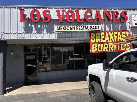 Los Volcanes Mexican Restaurant in Parker