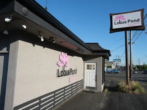 Lotus Pond Vietnamese Cuisine in Seattle