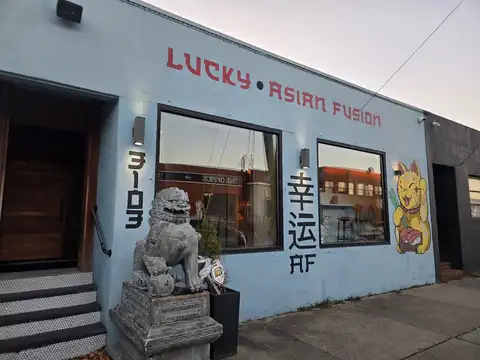 Lucky Af: Asian Fusion & Sushi in Richmond
